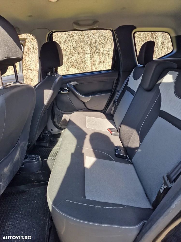 Dacia Duster 1.5 dCi 4WD Comfort - 10