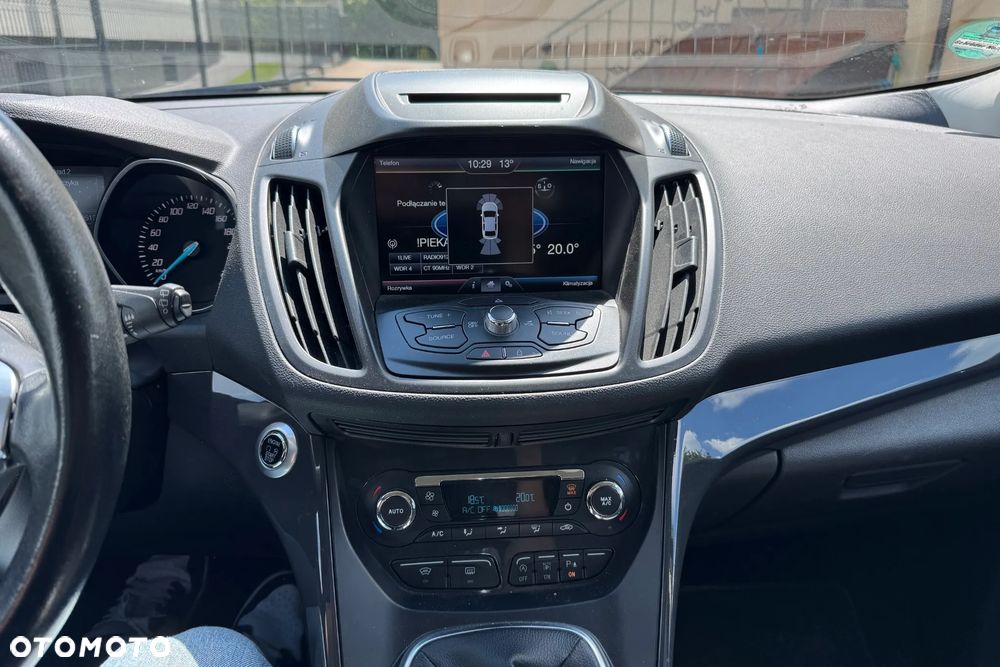 Ford Kuga 1.5 EcoBoost 2x4 Titanium - 12