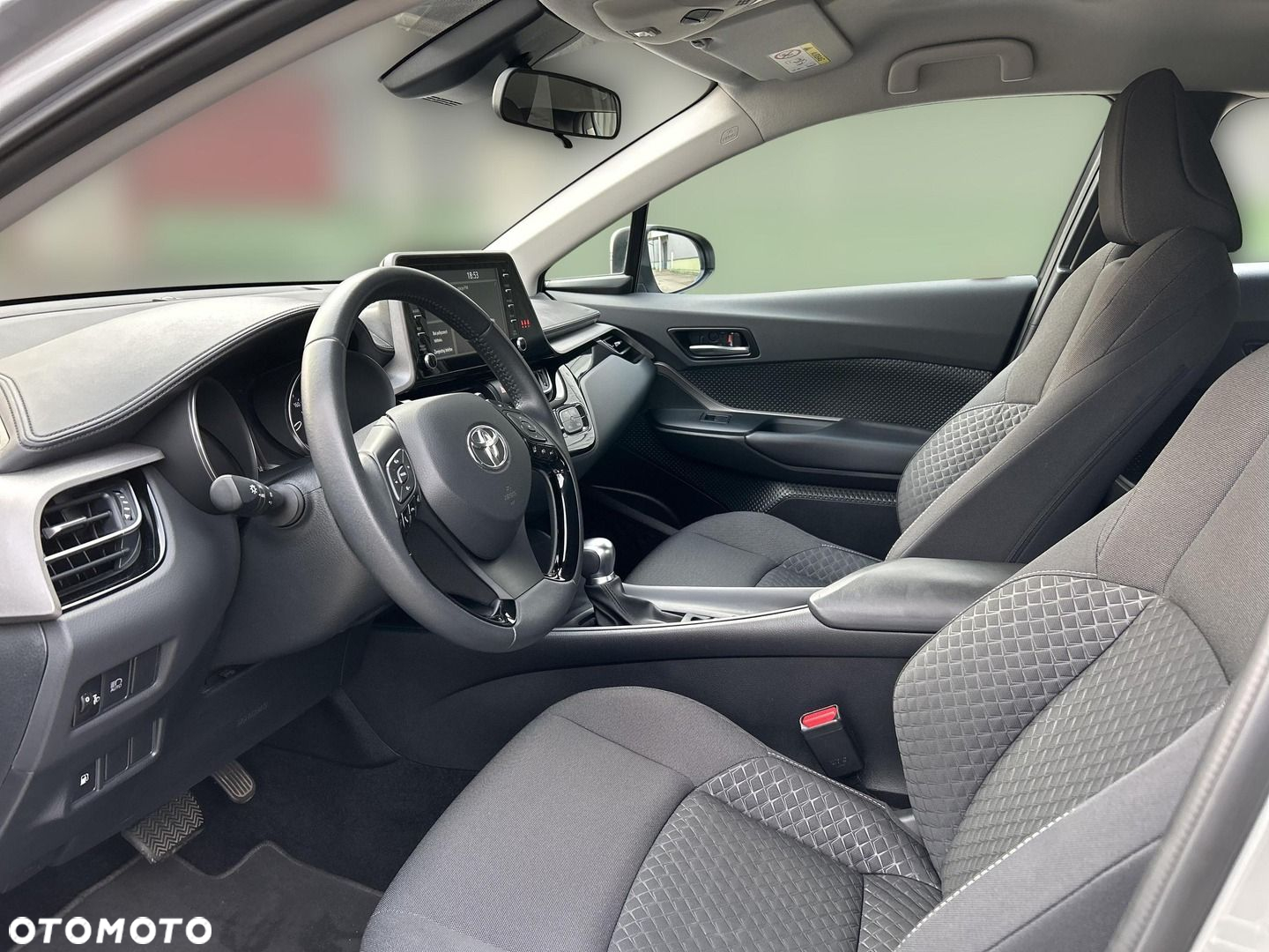 Toyota C-HR - 14