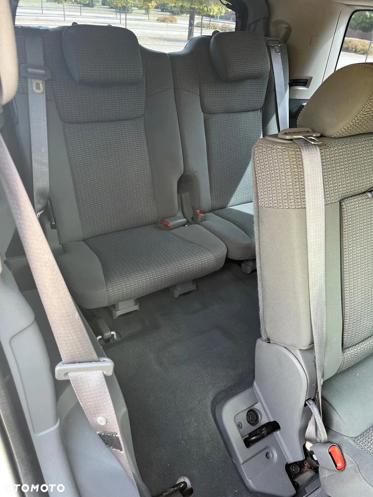 Jeep Commander 3.0 CRD DPF Automatik - 14