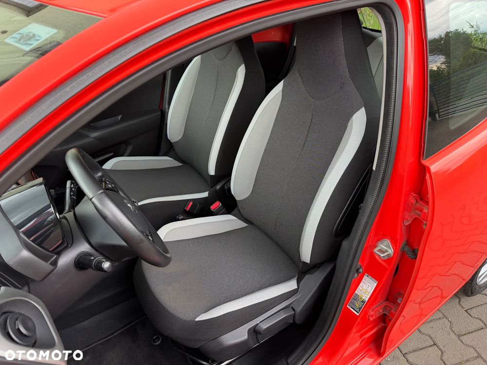 Toyota Aygo x-clusiv - 27
