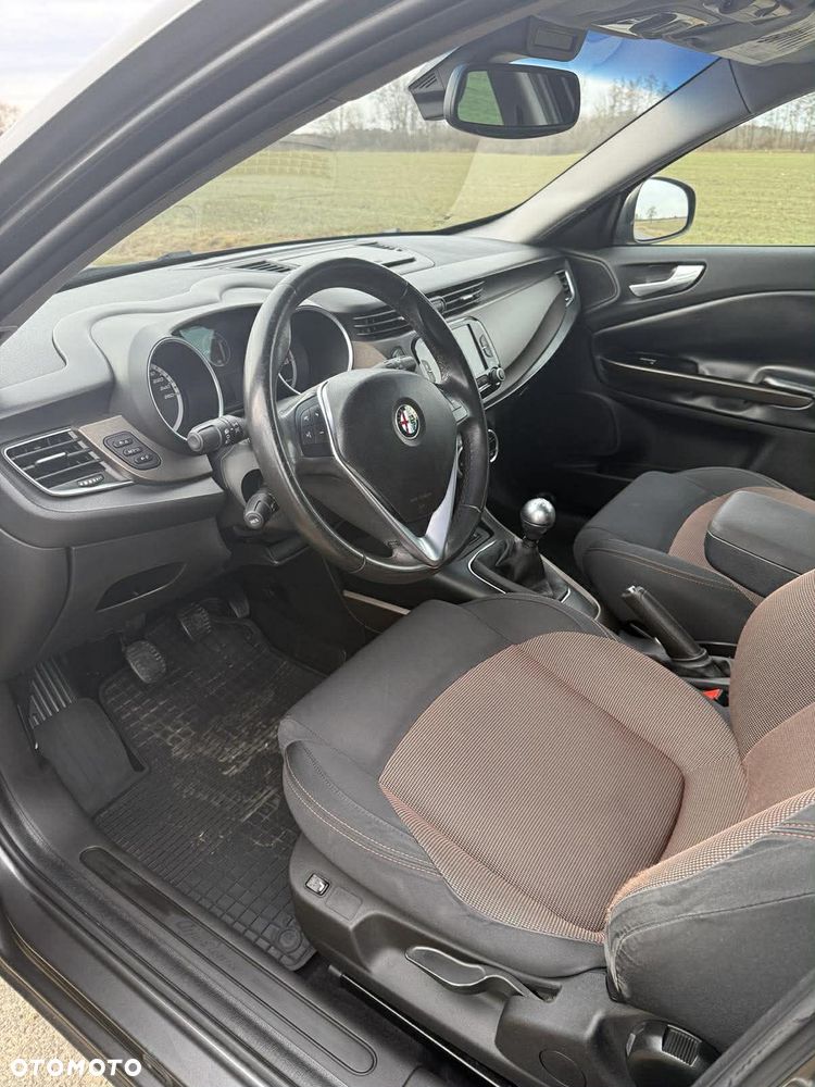 Alfa Romeo Giulietta - 8
