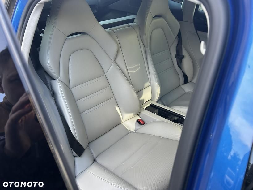 Porsche Panamera - 16