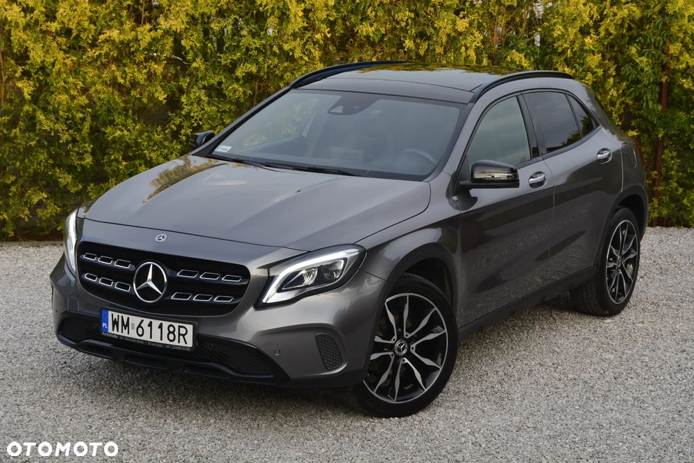 Mercedes-Benz GLA 200 7G-DCT AMG Line - 10