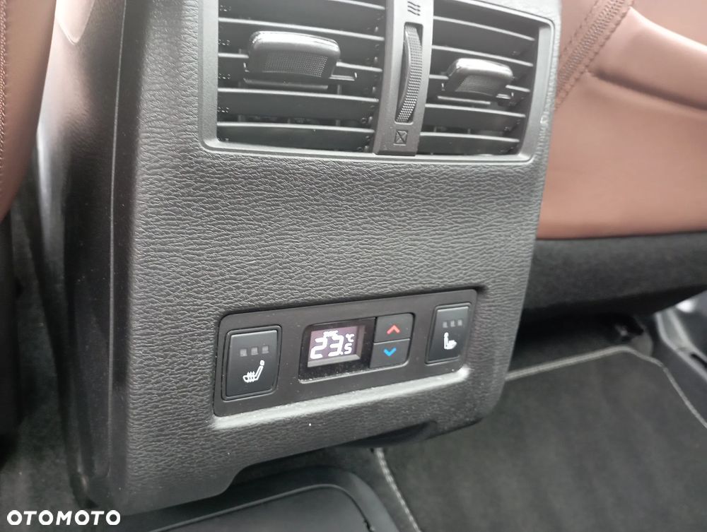 Mitsubishi Outlander Instyle Plus - 23