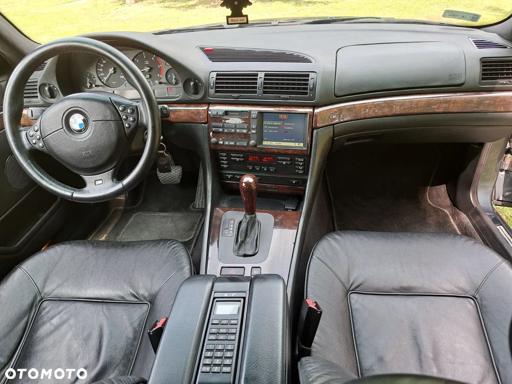 BMW Seria 7 - 7