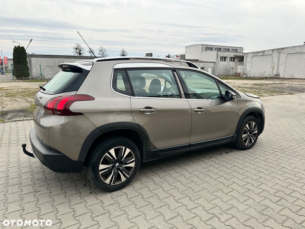 Peugeot 2008 BlueHDi 100 STOP & START Allure - 8