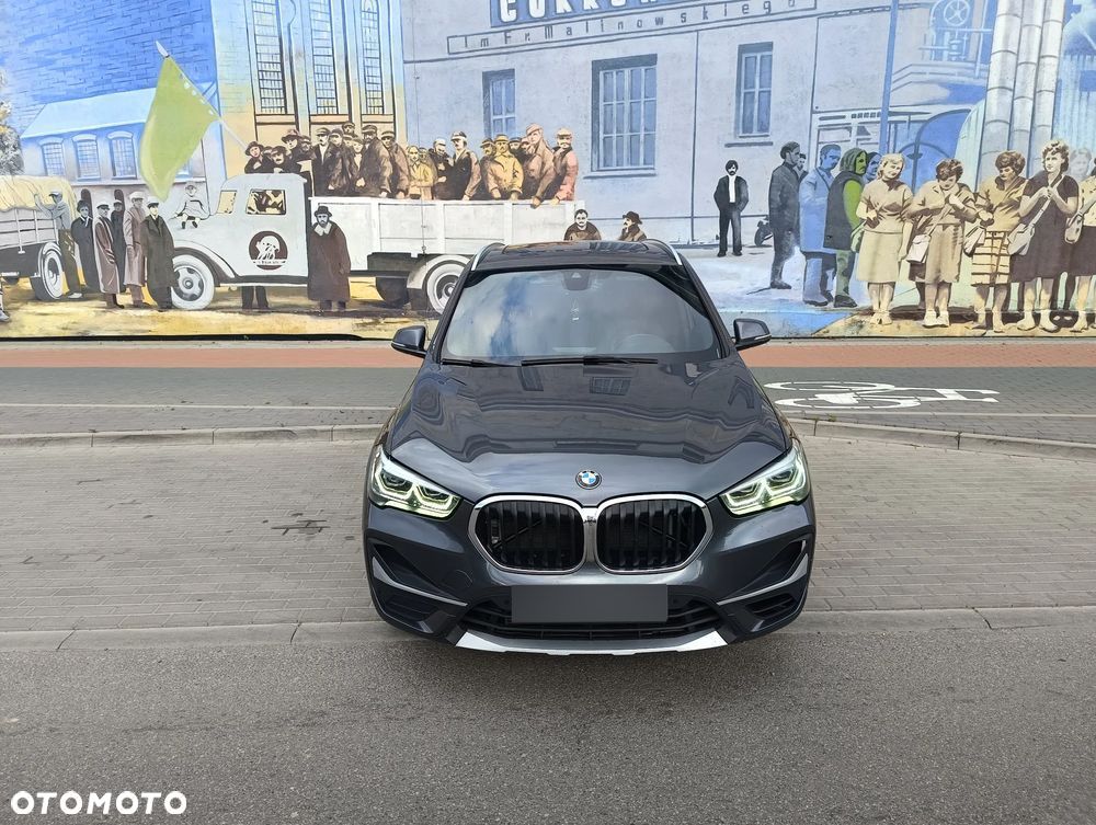 BMW X1 xDrive25i Sport Line - 13