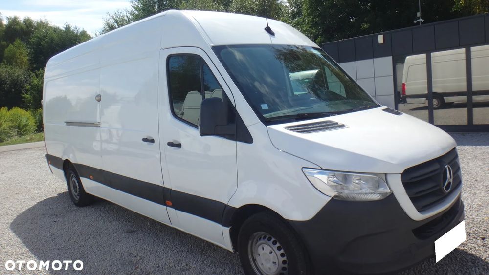 Mercedes-Benz Sprinter - 4