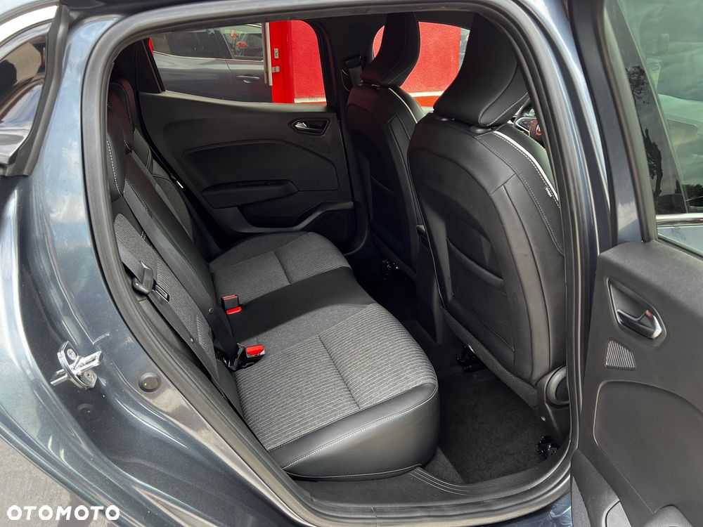Renault Clio TCe 90 EVOLUTION - 23