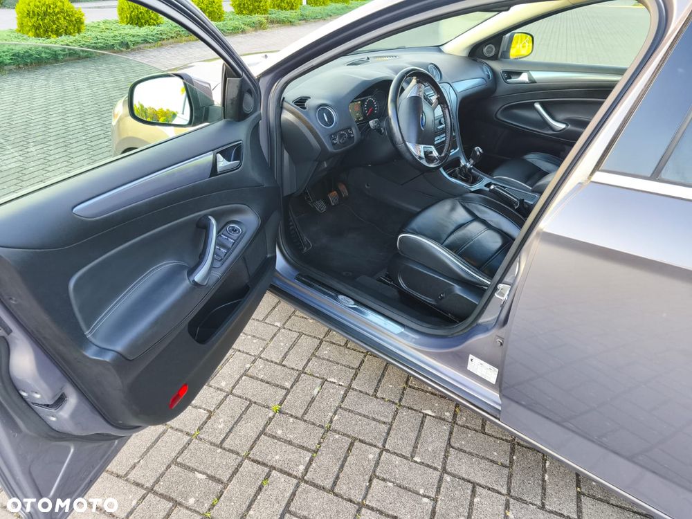Ford Mondeo 2.0 TDCi Titanium X - 13