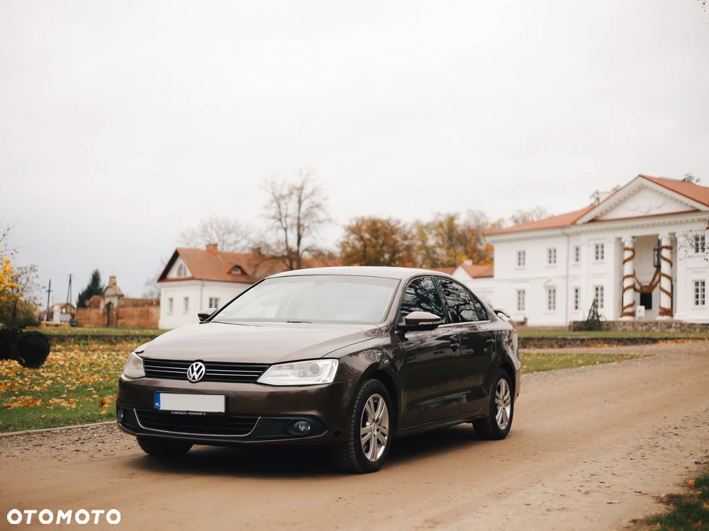 Volkswagen Jetta 2011 photo 2