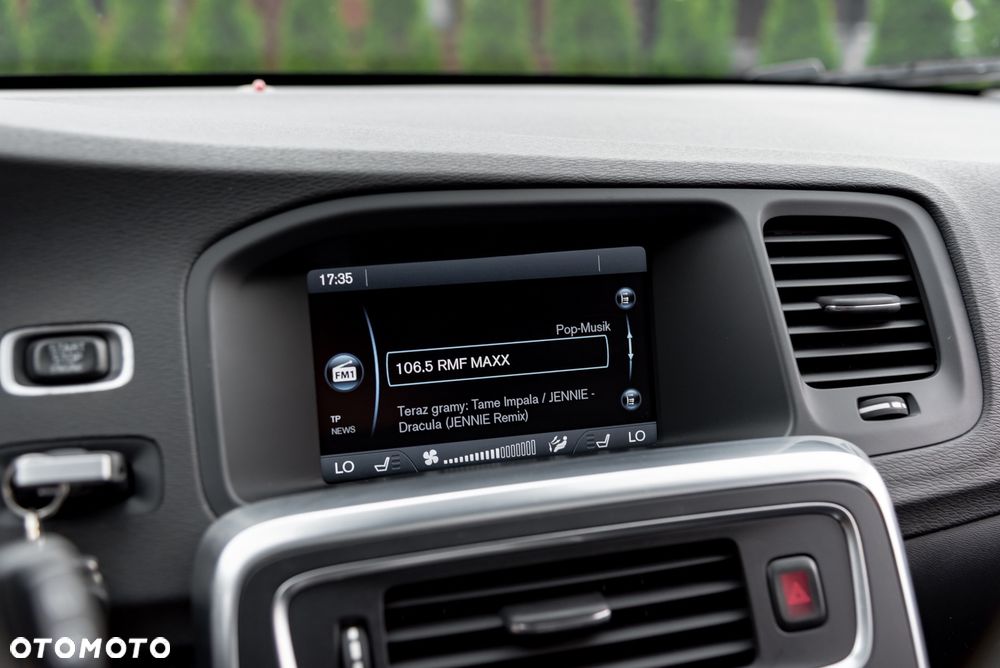 Volvo V60 T6 AWD Geartronic Summum - 32