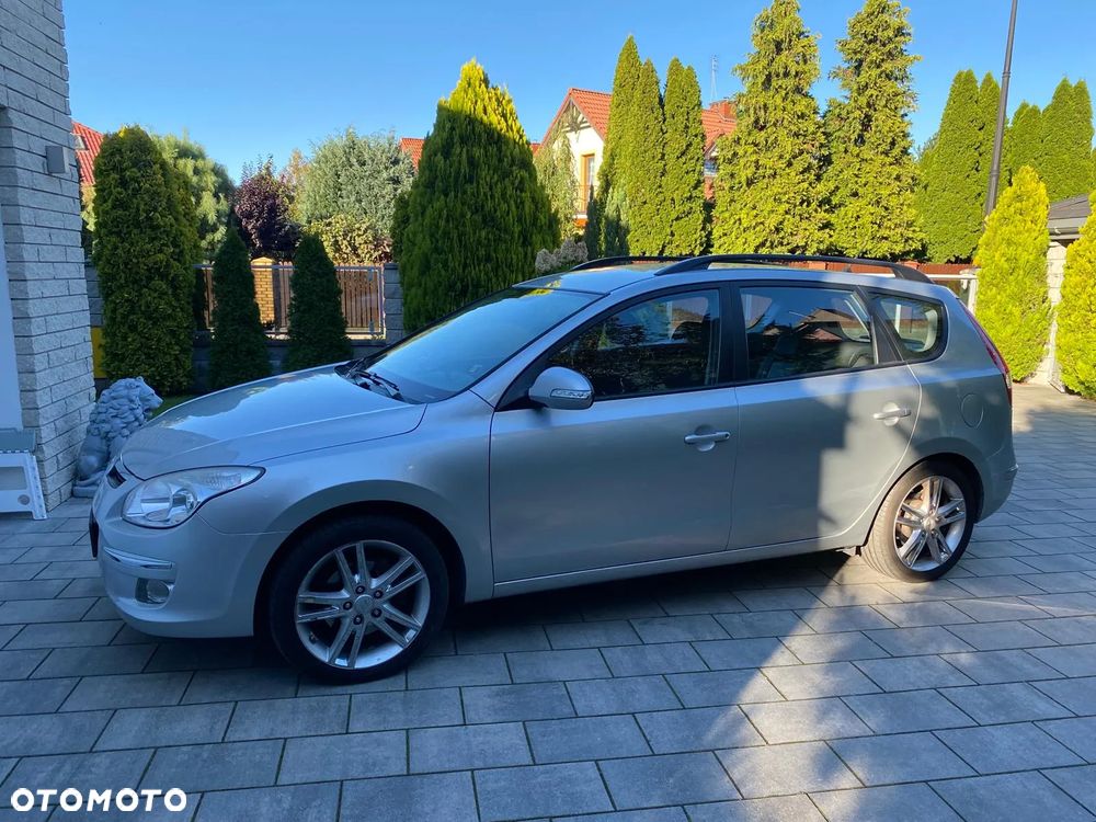 Hyundai i30 2.0 Automatik Premium - 4