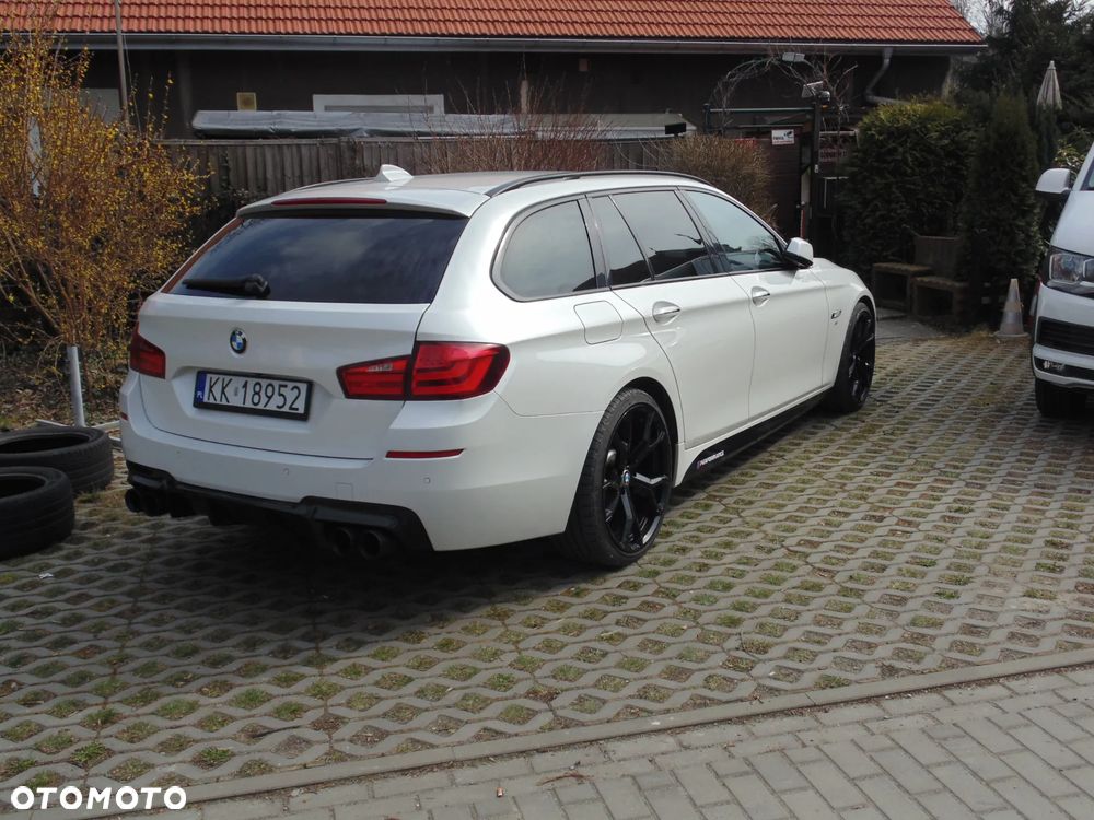 BMW Seria 5 525d Sport-Aut - 37