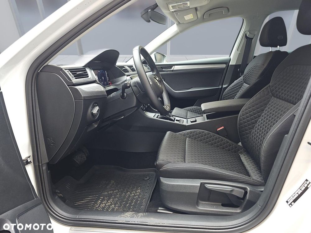 Skoda Superb 2.0 TDI SCR Ambition DSG - 9