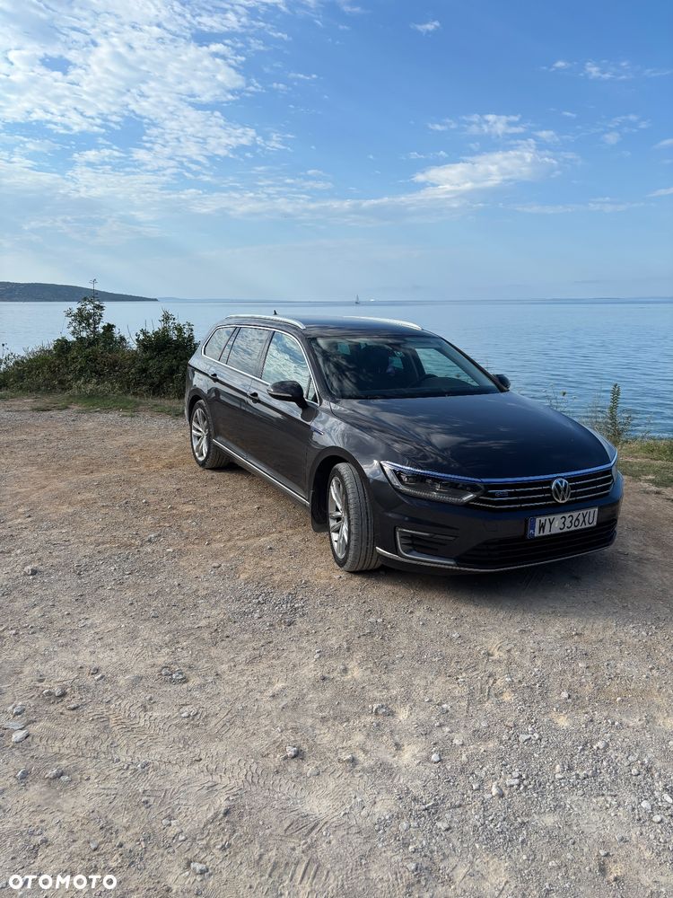 Volkswagen Passat - 10