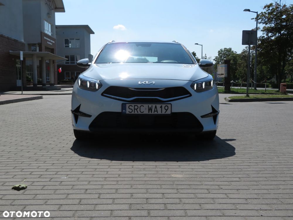 Kia Ceed 1.6 CRDi (48V Mild-Hybrid) DCT7 Spirit - 12