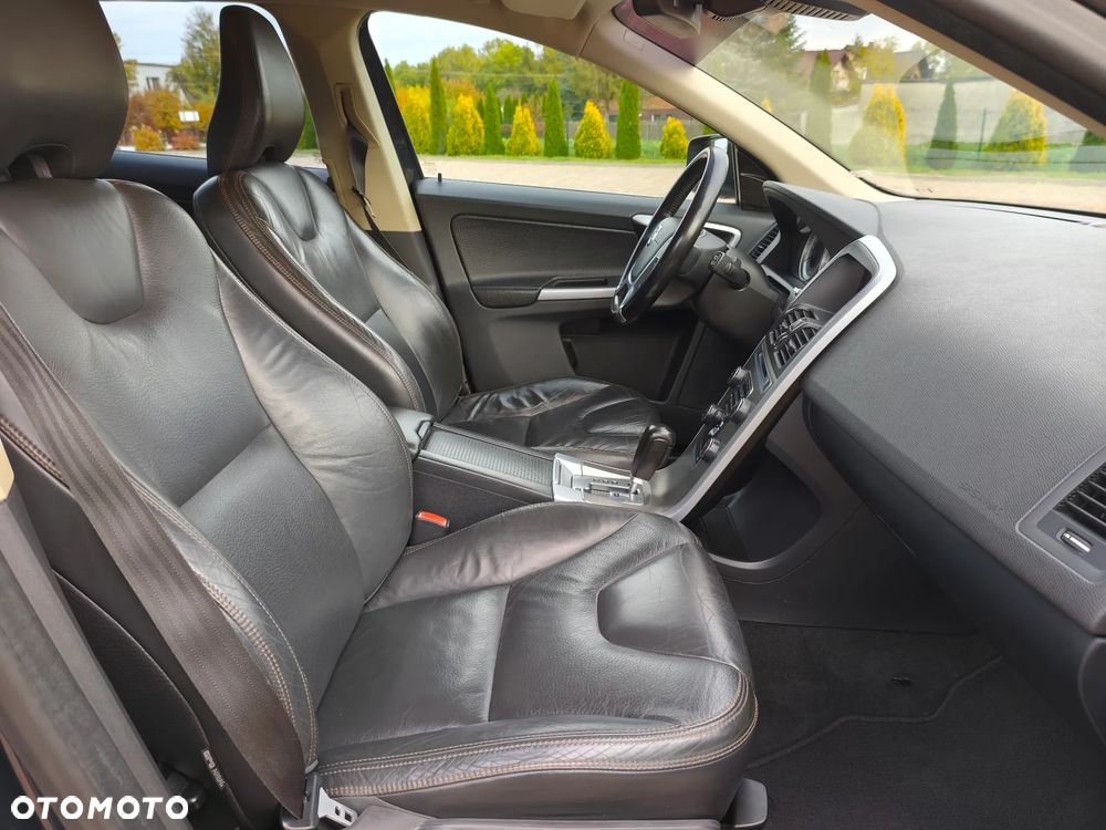 Volvo XC 60 D3 Summum - 22