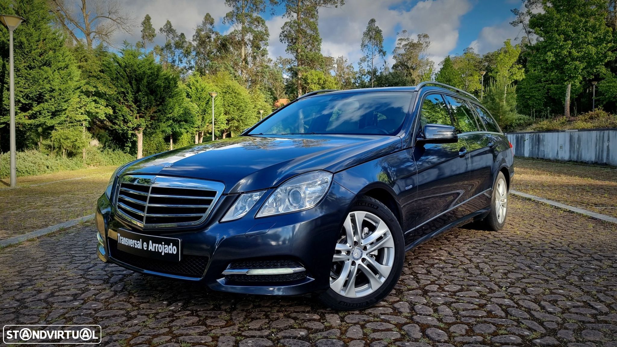 Mercedes-Benz E 220 CDi Avantgarde BlueEfficiency - 1