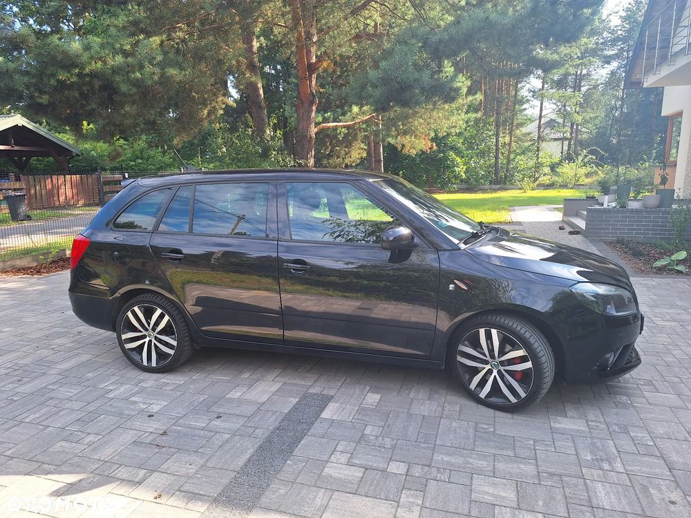 Skoda Fabia 1.4 TSI Combi DSG RS - 2