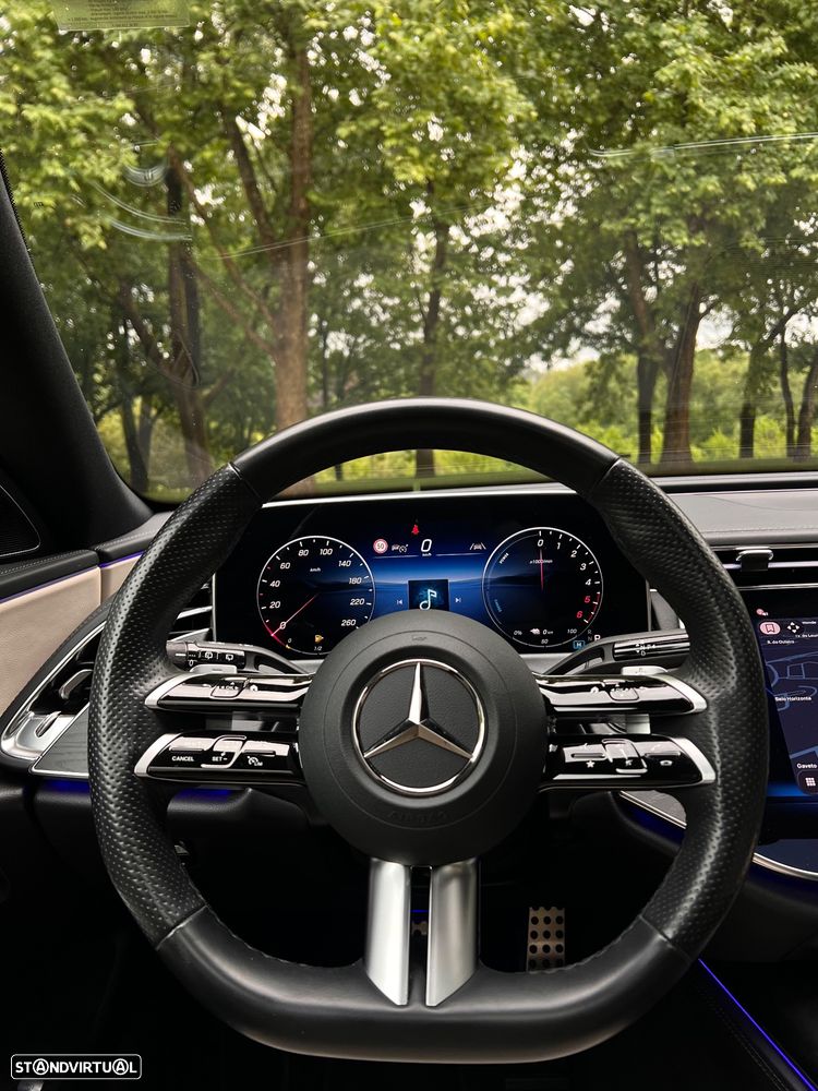 Mercedes-Benz E 300 de 4Matic 9G-TRONIC AMG Line - 14