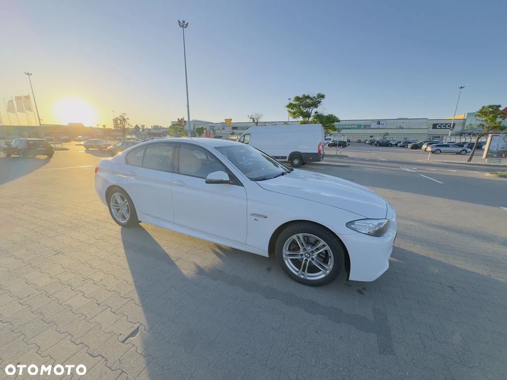 BMW Seria 5 520d xDrive - 6