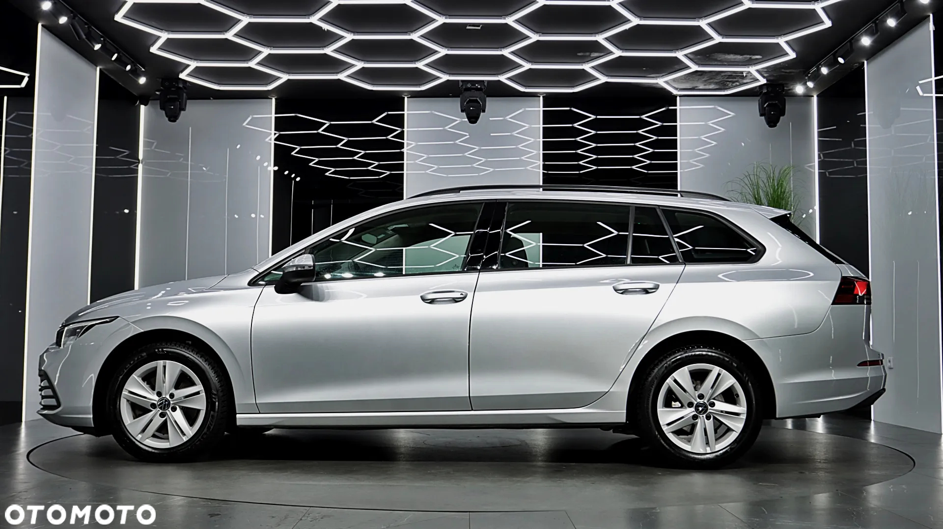 Volkswagen Golf VIII 2.0 TDI Life - 5