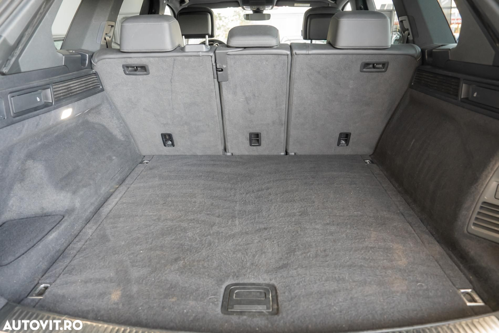 Volkswagen Touareg 3.0 V6 TDI 4Motion DPF Automatik R-Line - 25