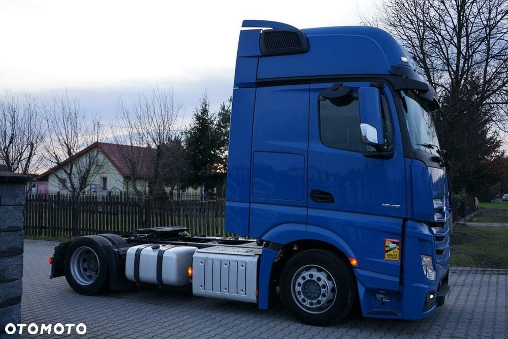 Mercedes-Benz 1845 - 32