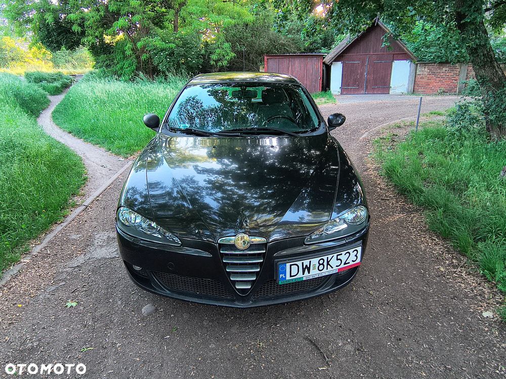 Alfa Romeo 147 1.9 JTD 16V M-Jet Distinctive - 2