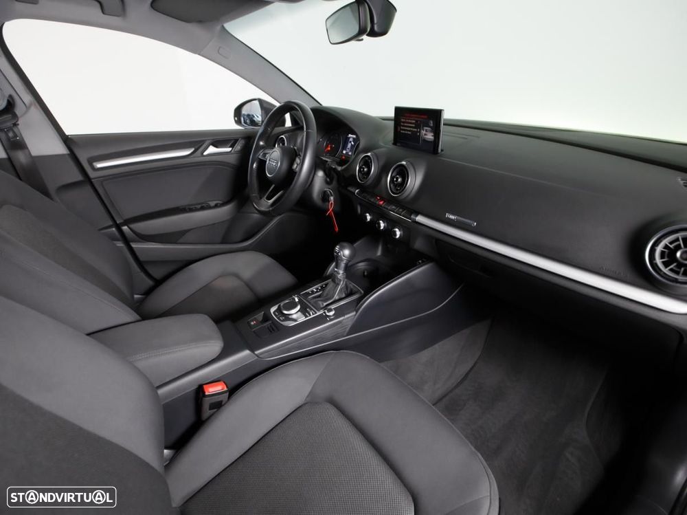 Audi A3 Limousine 30 TDI S tronic - 7