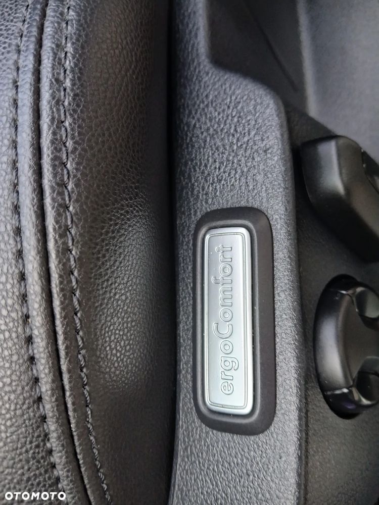 Volkswagen Passat 1.6 TDI SCR DSG - 31