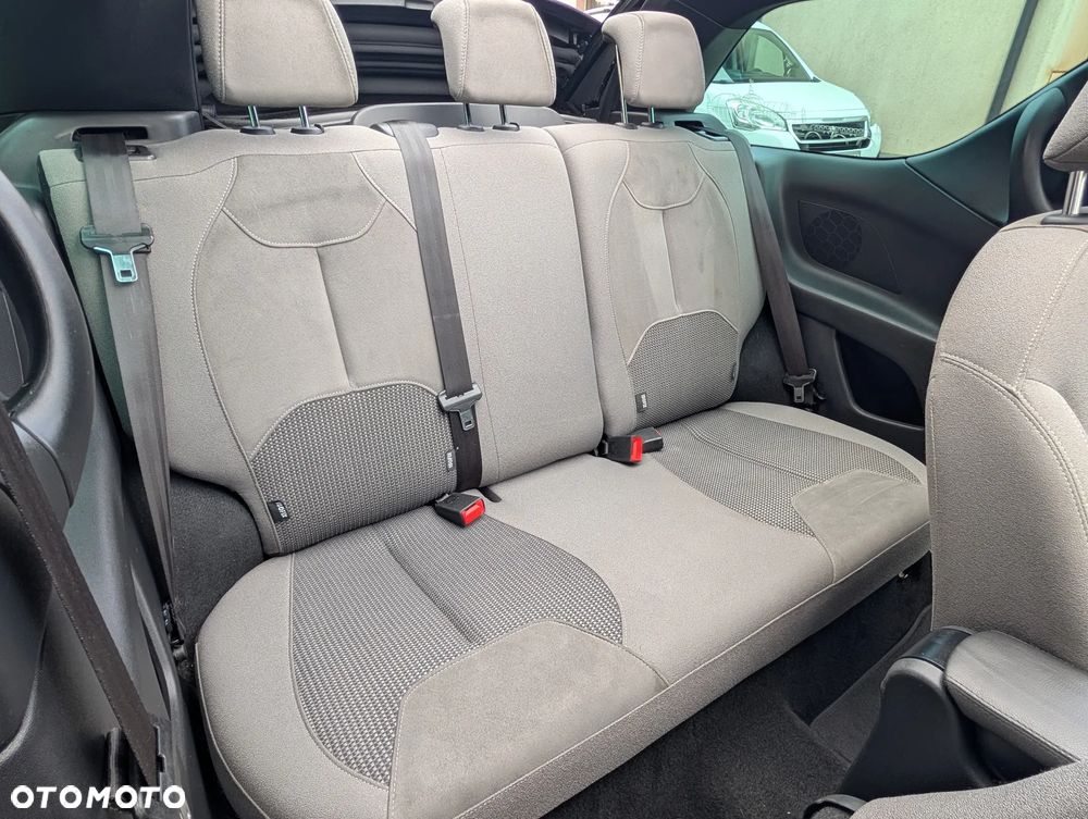 Citroën DS3 PureTech 110 Stop&Start EAT6 SportChic - 21