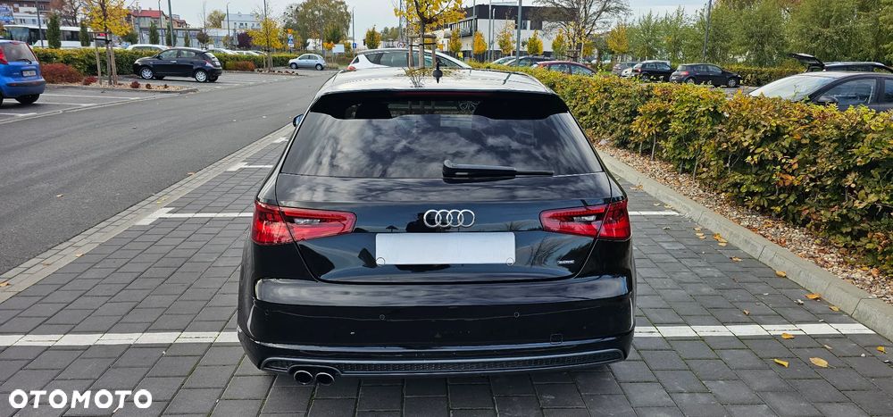 Audi A3 3-drzwiowe 1.8 TFSI Quattro Attraction S tronic - 2