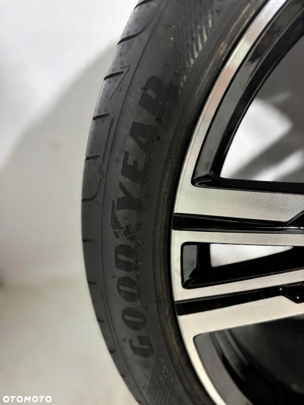 KOŁA FELGI ALUFELGI BMW i7 G70 5A19DF0 5A19DF1 908M 285/35 R21 255/40 R21 - 13