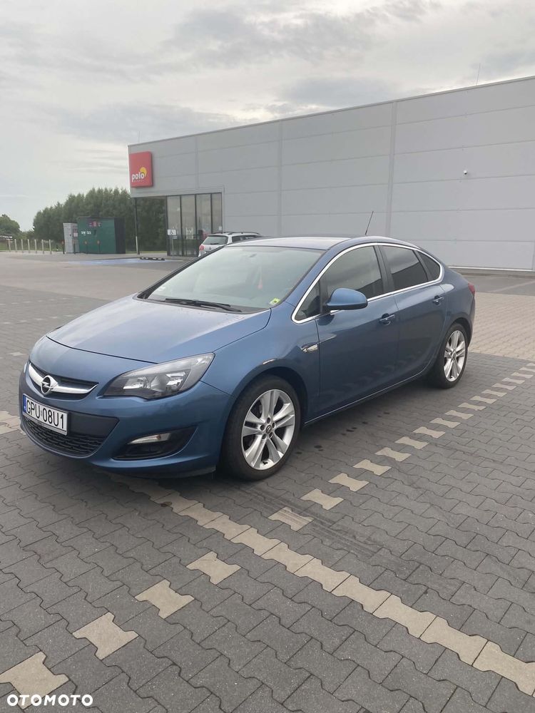 Opel Astra 1.4 T Enjoy EU6 - 1