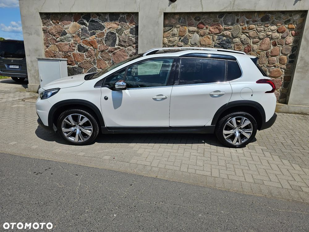 Peugeot 2008 PureTech 110 GPF Stop&Start EAT6 Signature - 2