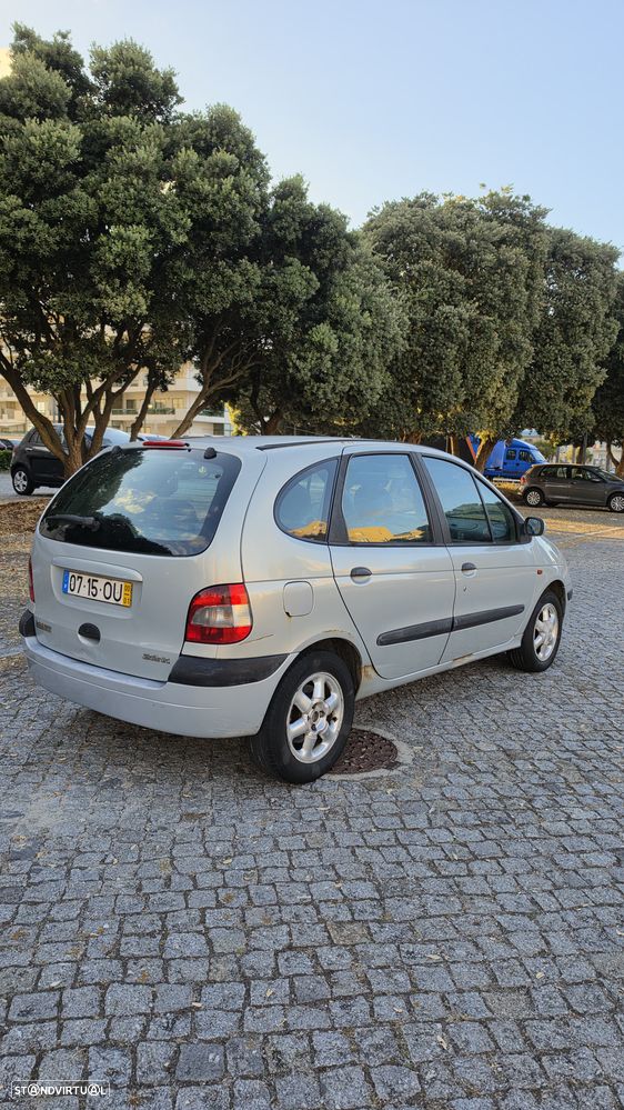 Renault Scénic 1.4 16V RXE AC - 6