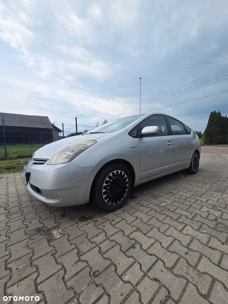 Toyota Prius 1.5 VVT-i Prestige - 1