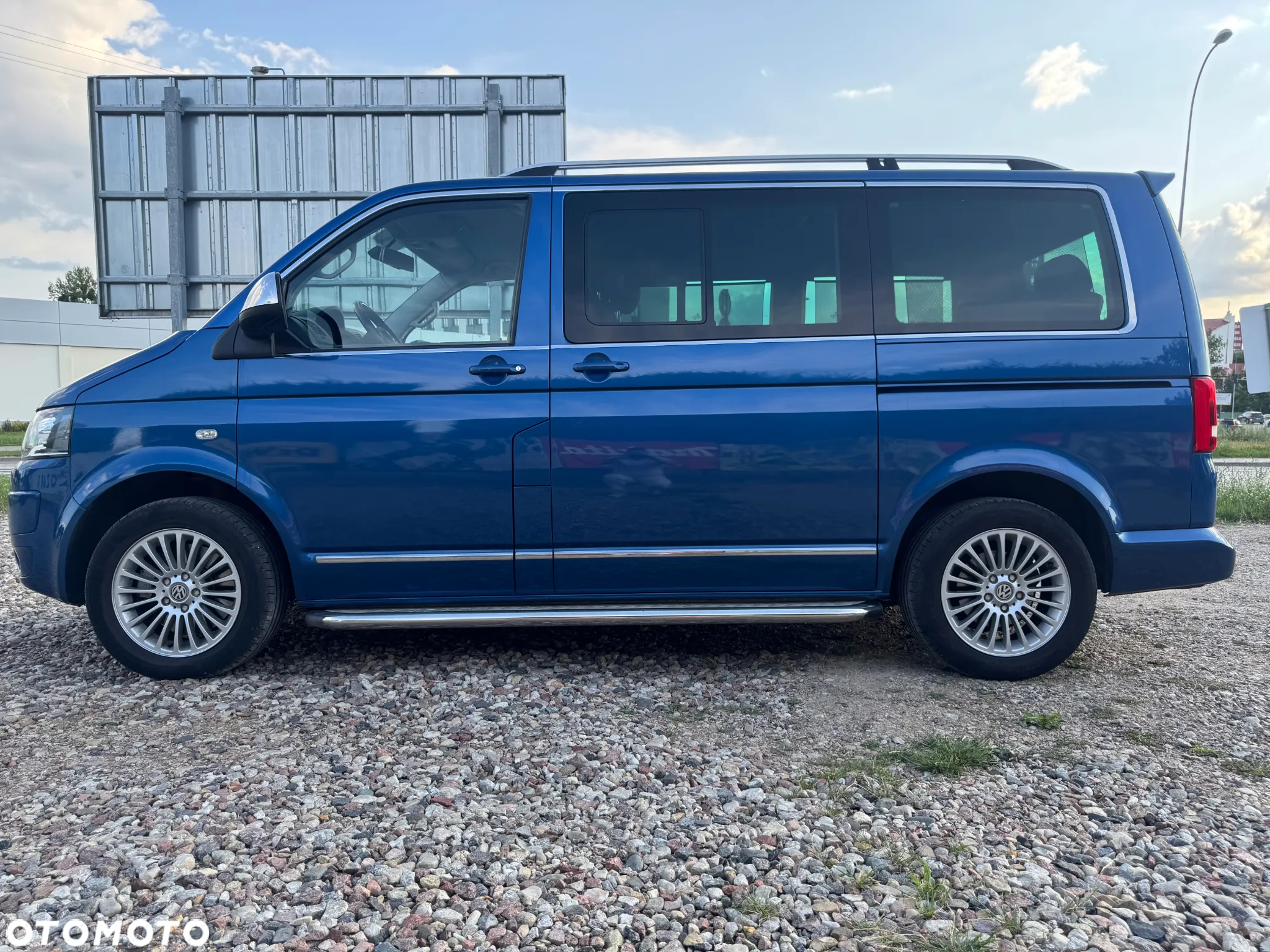 Volkswagen Multivan - 4