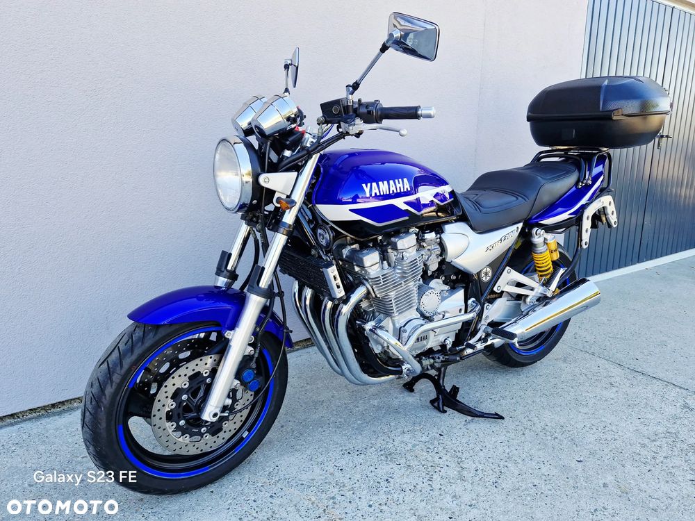 Yamaha XJR - 21