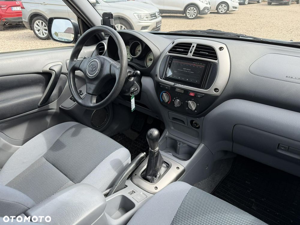 Toyota RAV4 1.8 VVT-i 4x2 - 8