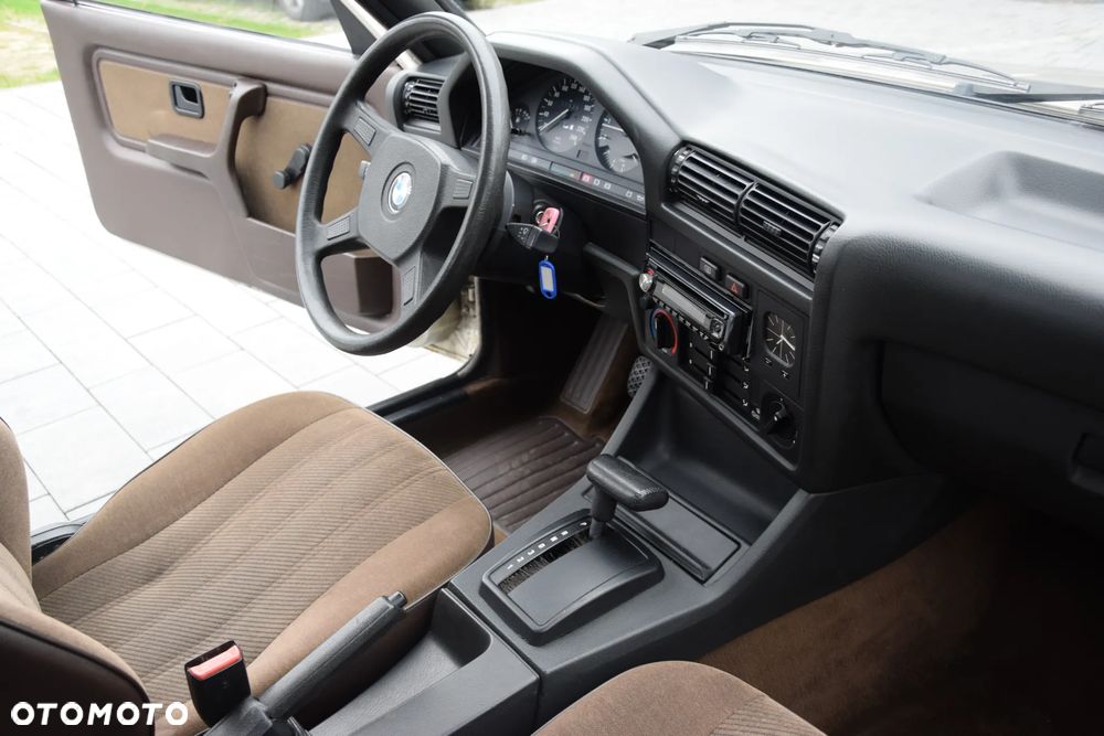BMW Seria 3 - 21