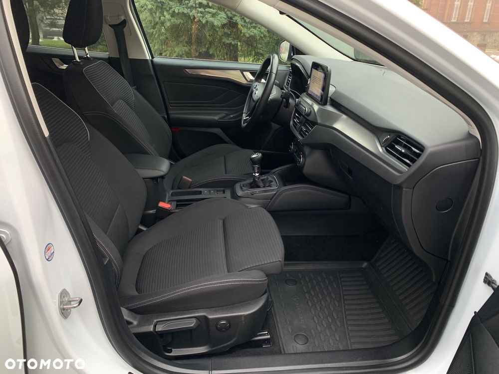 Ford Focus 2.0 EcoBlue Titanium - 28