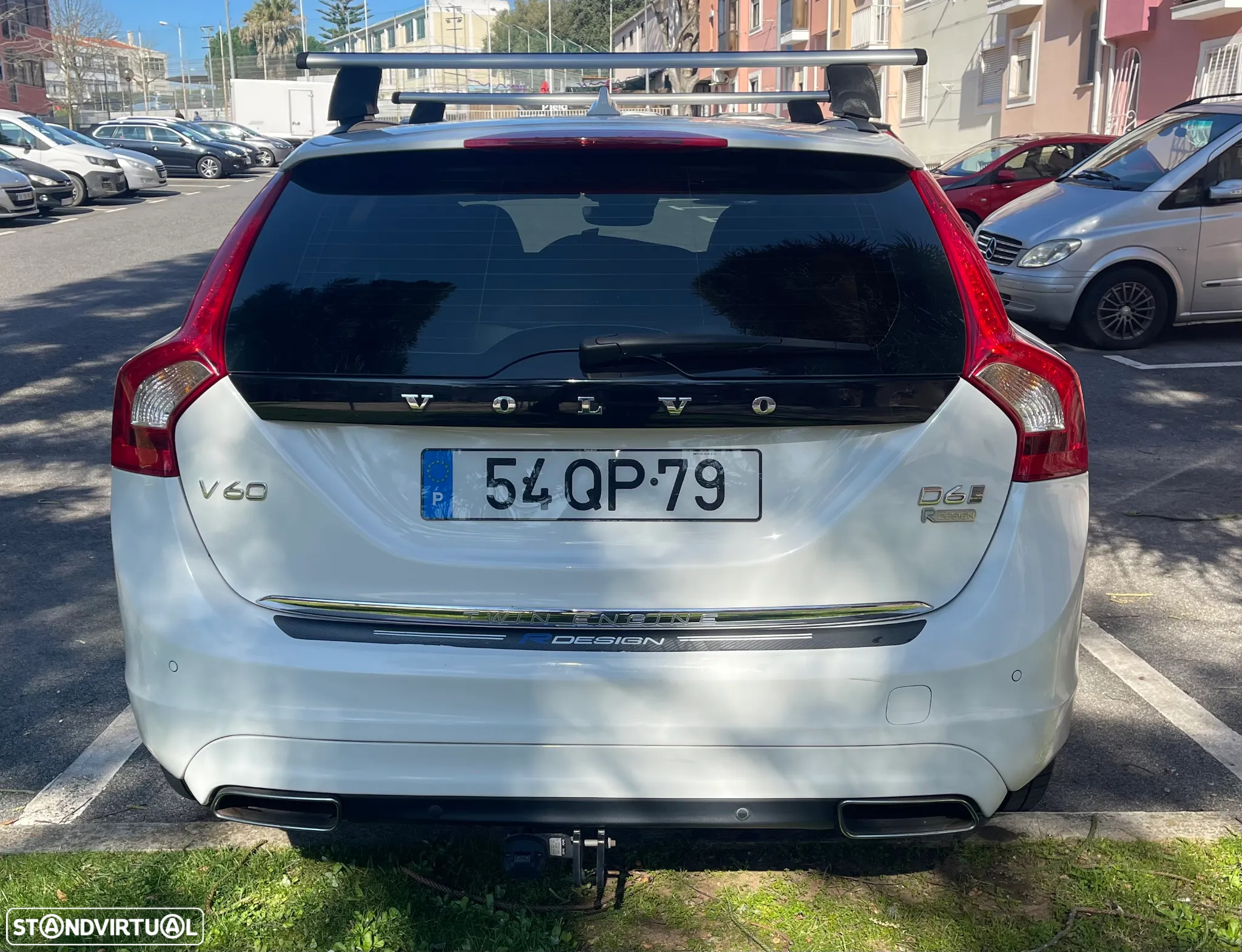 Volvo V60 2.4 D6 Momentum AWD Phev - 5