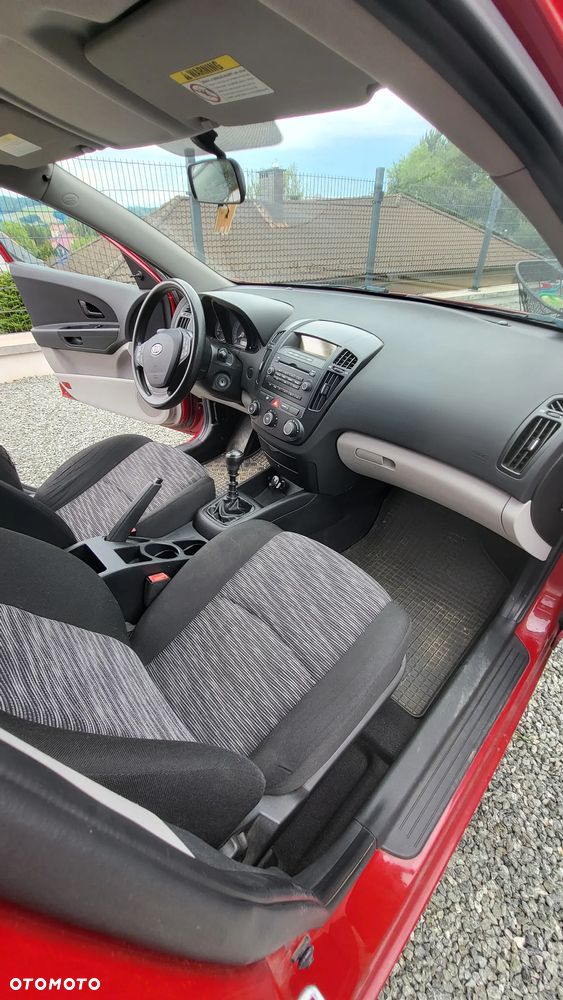 Kia Ceed 1.4 Comfort - 4