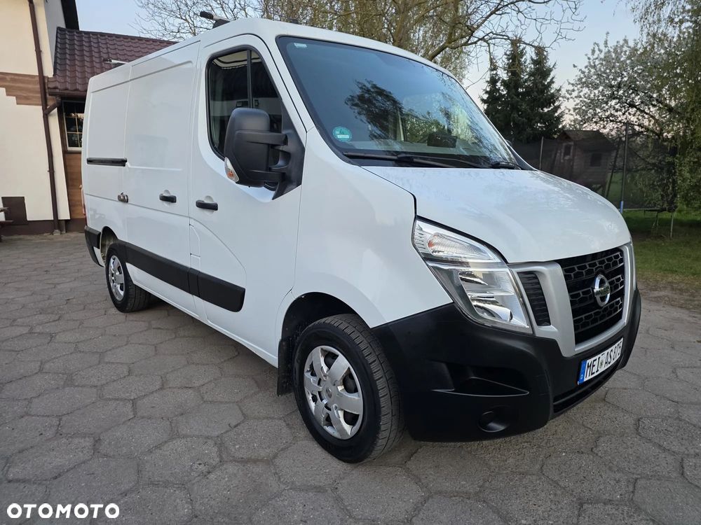 Nissan NV400 - 1