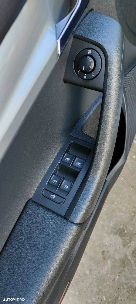 Skoda Octavia Combi Diesel 1.6 TDI Ambition - 12