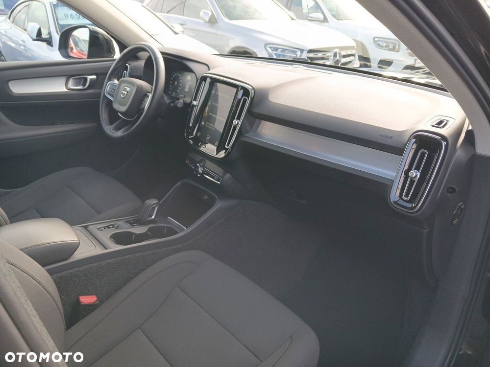 Volvo XC 40 T3 Momentum - 11